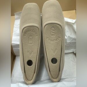 Vivaia shoes size US 7-7.5 /M